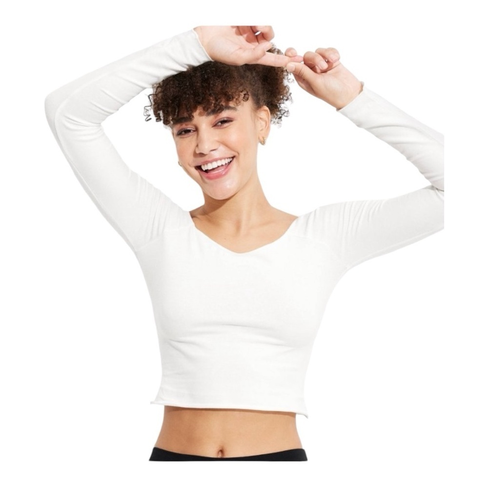 โค๏ธ3/$15 White Wild Fable Womenโs Long Sleeve V Neck Top Size S